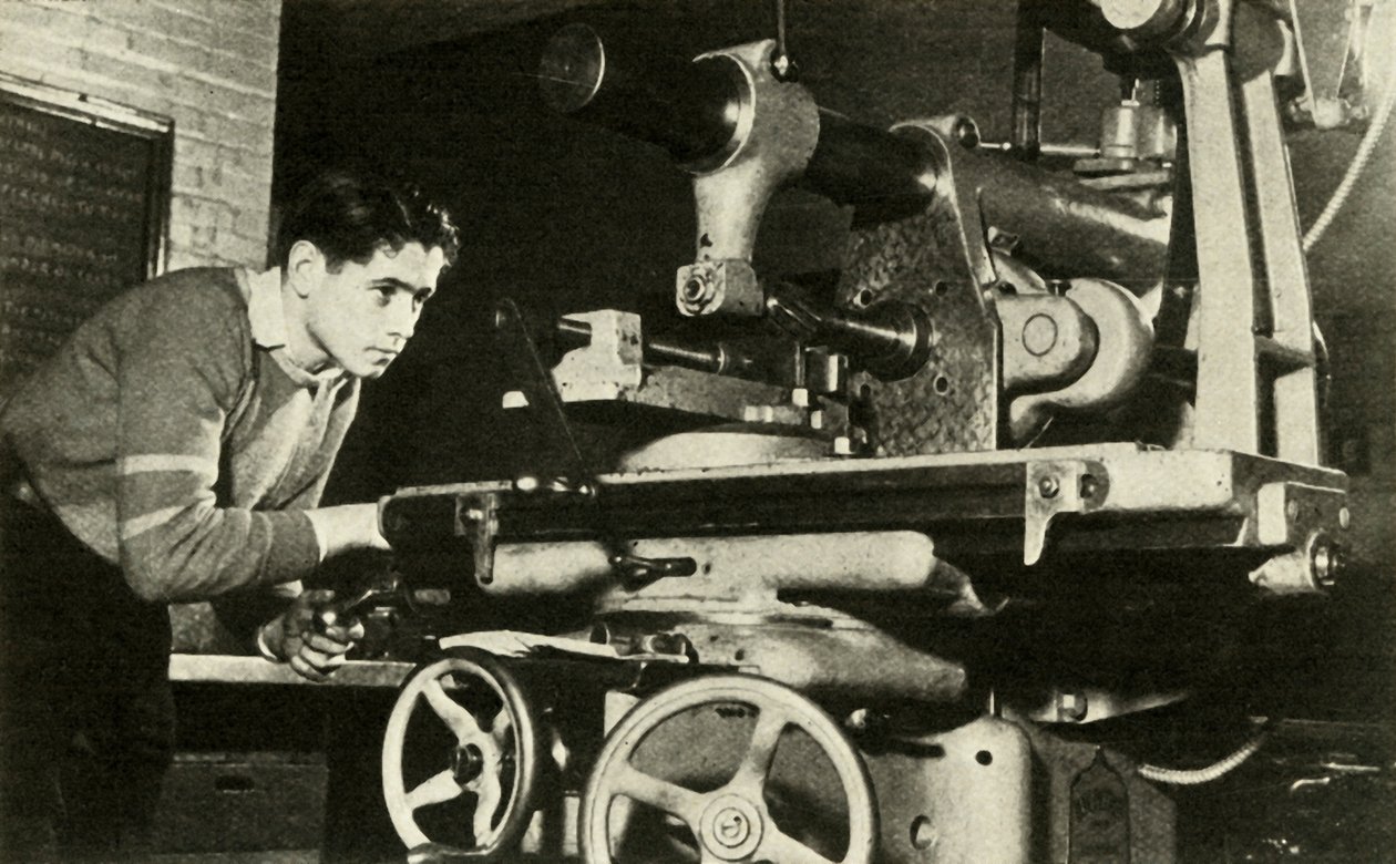 Learning His Trade, c1948. tekijältä Unbekannt