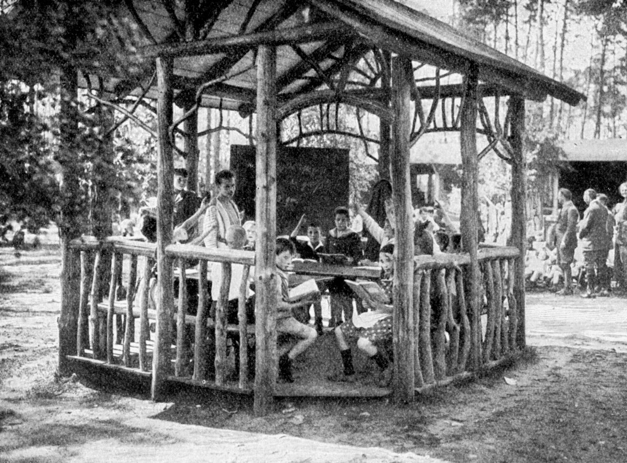 Oppimista Charlottenburgin metsässä, Berliini, Saksa, 1922 tekijältä Unbekannt