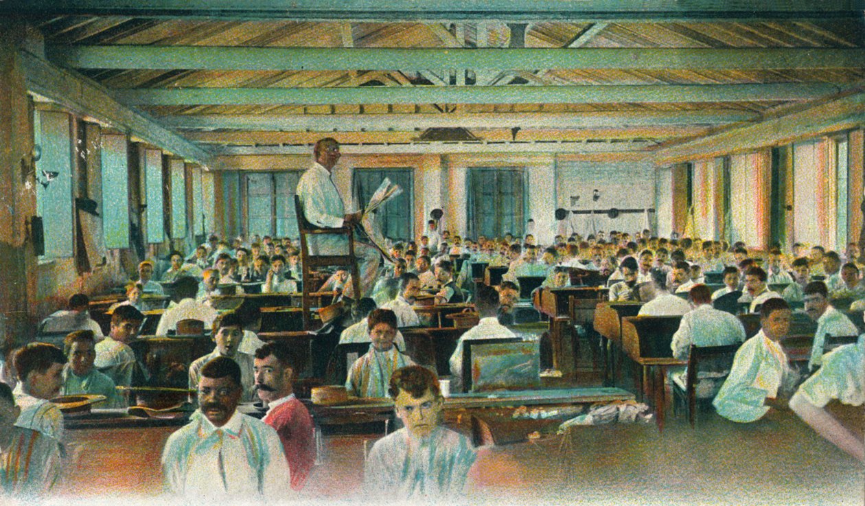 Lektori lukee sikarirullille, Sikaritehdas, Havanna, Kuuba, 1910-luku tekijältä Unbekannt