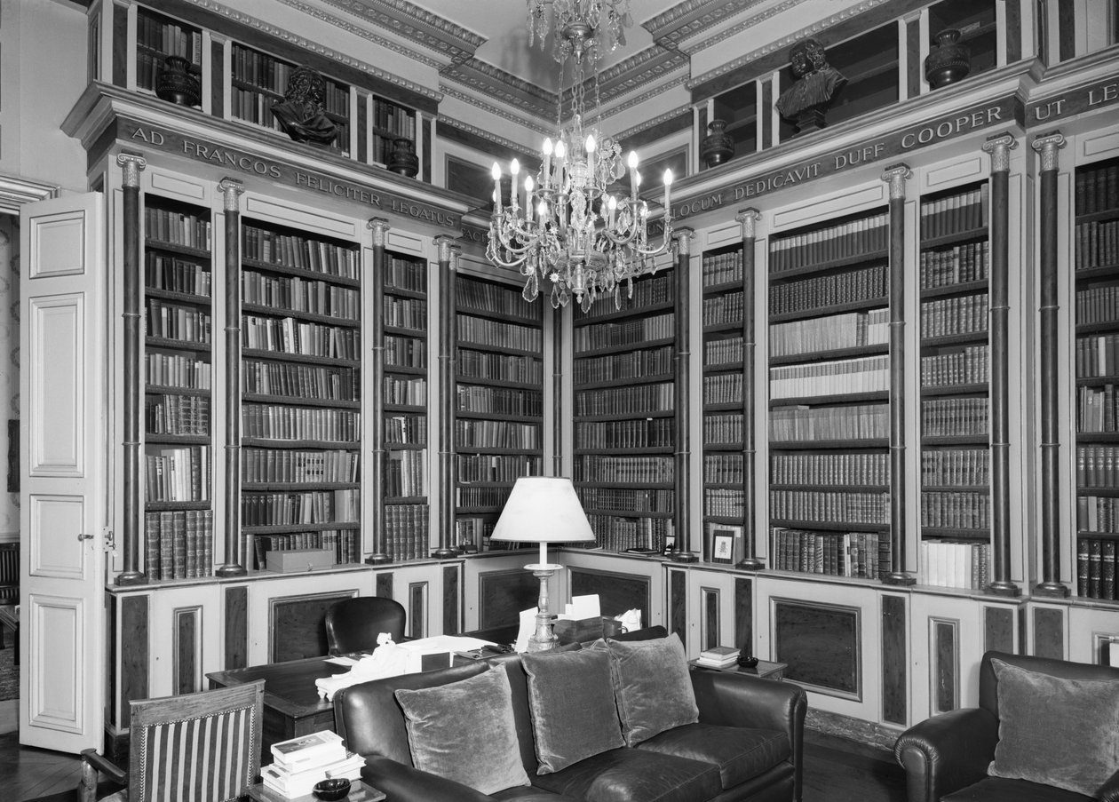Kirjasto, Britannian suurlähetystö Hotel de Charost 39 Rue de Faubourg Saint Honore, Pariisi, Ranska, 1964 tekijältä Unbekannt