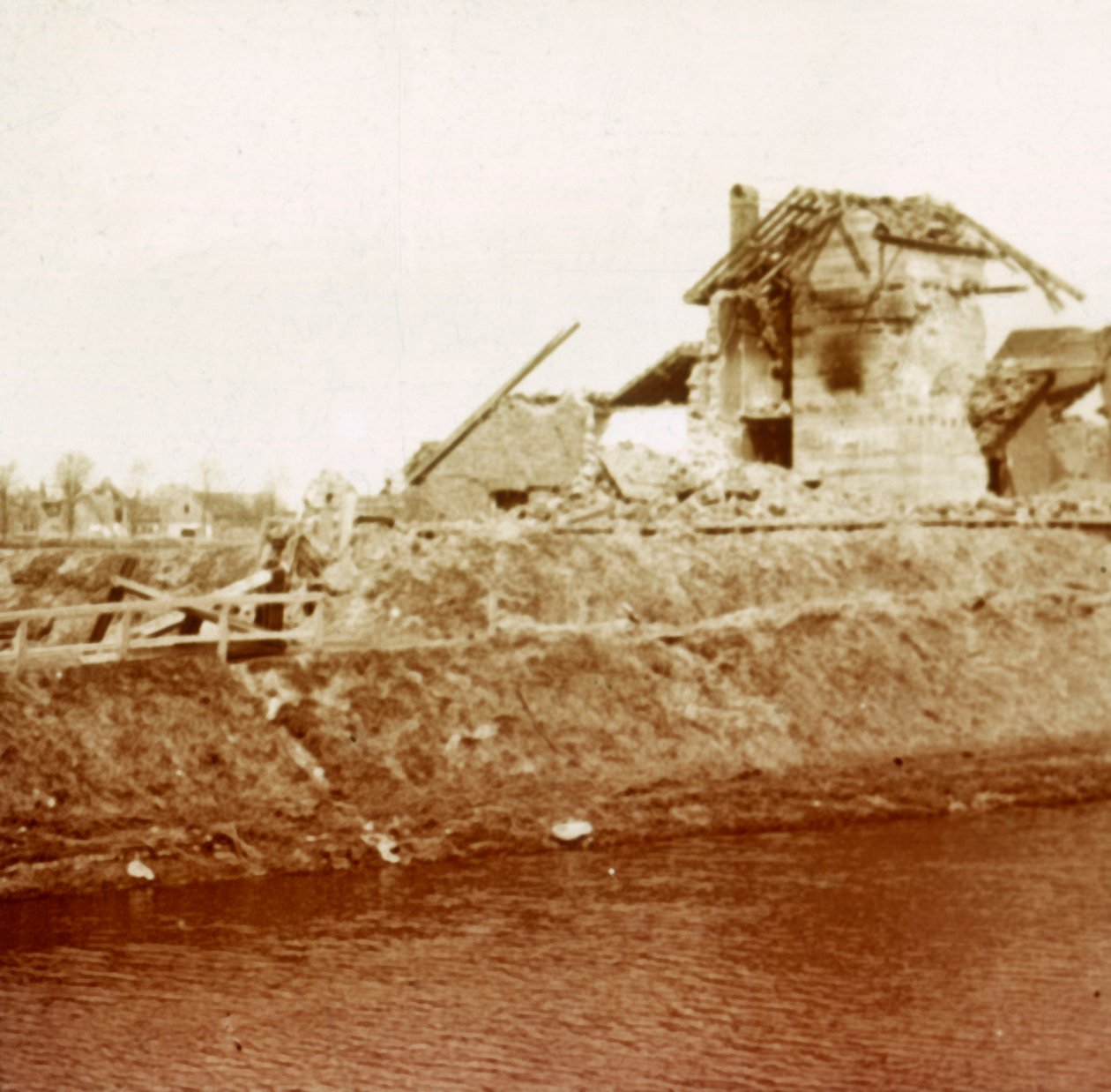 Lukonvartijan talo, Nieuwpoort, Flanderi, Belgia, c1914-c1918 tekijältä Unbekannt