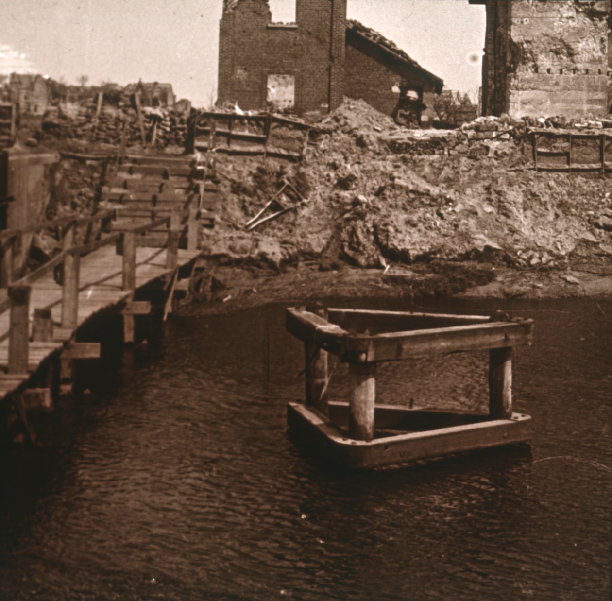 Lukonvartijoiden talo, Nieuwpoort, Flanderi, Belgia, c1914-c1918 tekijältä Unbekannt