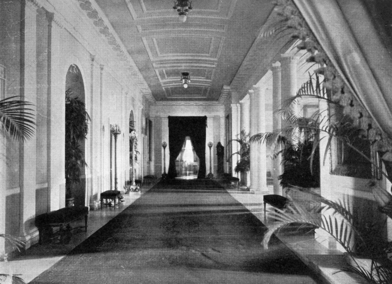 Pitkä käytävä, Valkoinen talo, Washington, USA, 1908 tekijältä Unbekannt