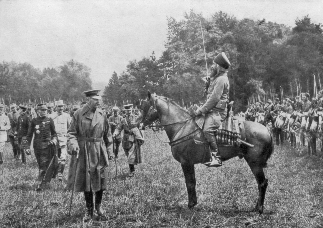 Lord Kitchener tarkastamassa Algerian joukkoja, Ranska, Ensimmäinen maailmansota, 16. elokuuta 1915 tekijältä Unbekannt