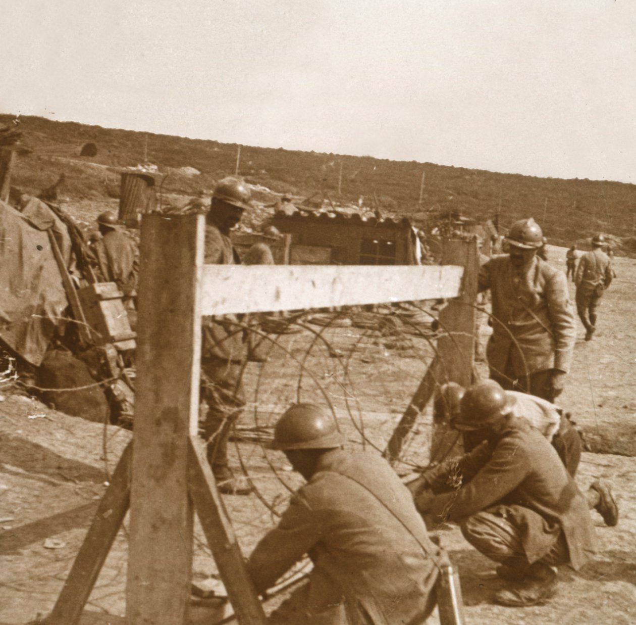 Piikkilangan valmistus, c1914-c1918 tekijältä Unbekannt