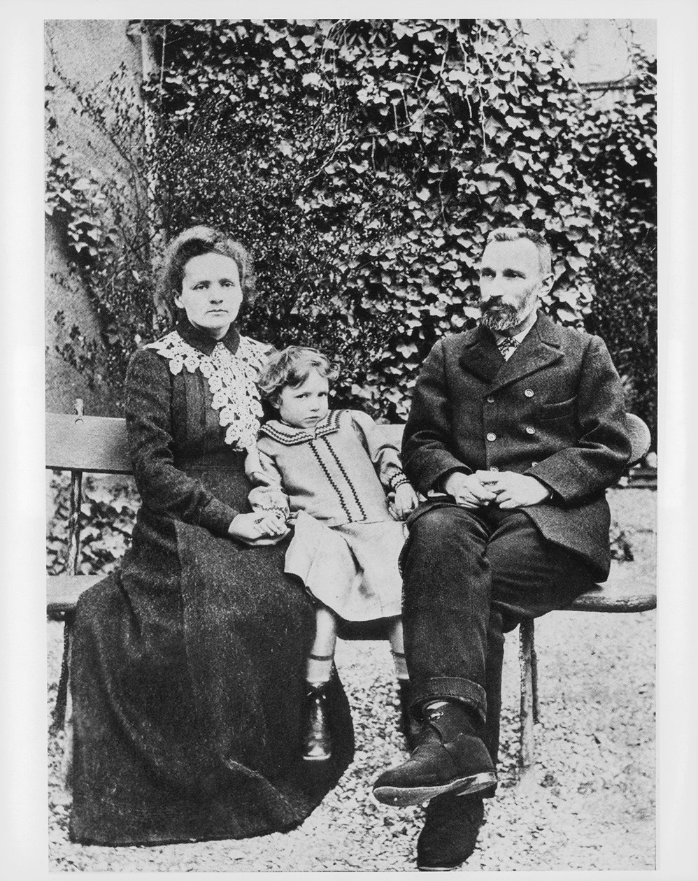 Marie ja Pierre Curie, fyysikot, 1904 tekijältä Unbekannt