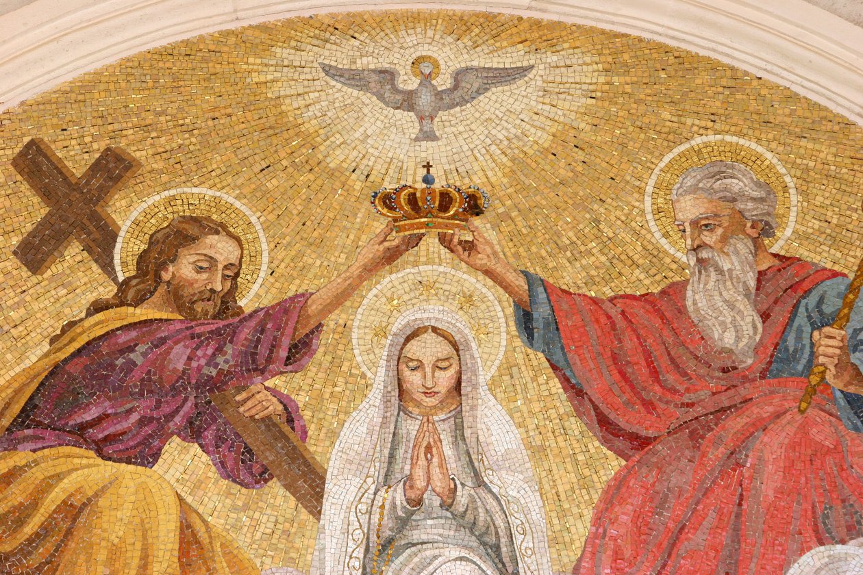 Marian kruunajaiset. Fatiman basilika, Fatima, Portugali tekijältä Unbekannt