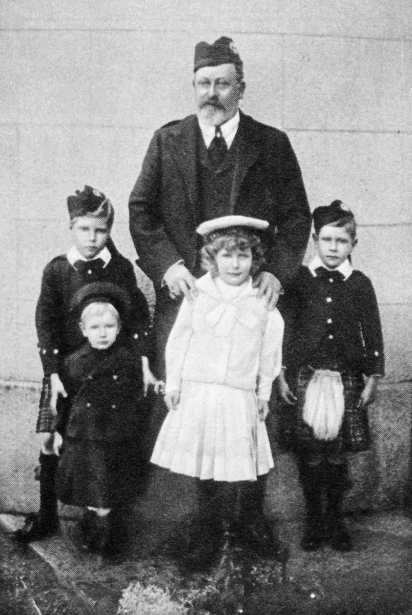 Kuninkaallisen perheen jäsenet, Balmoral, Skotlanti, 1902 tekijältä Unbekannt