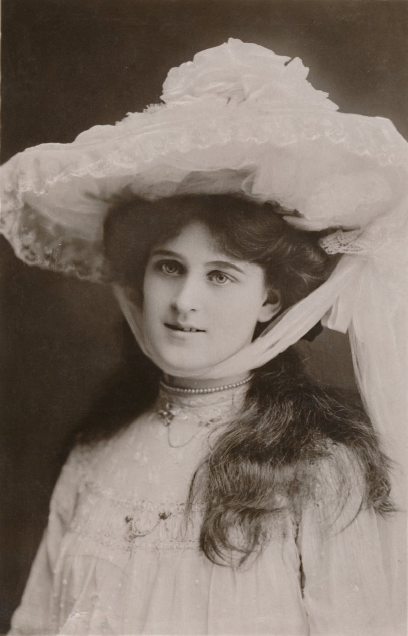 Neiti Zena Dare, 1887-1975, c1930. tekijältä Unbekannt