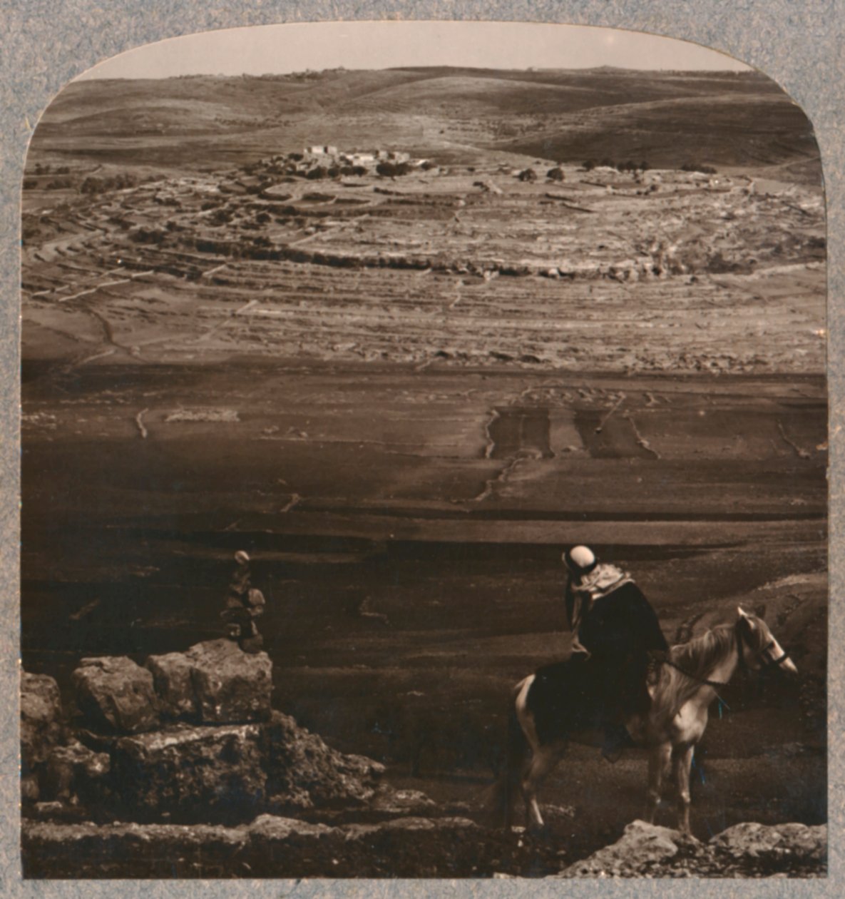 Mispeh, Jaakobin kivipatsaan kanssa, 1900 tekijältä Unbekannt