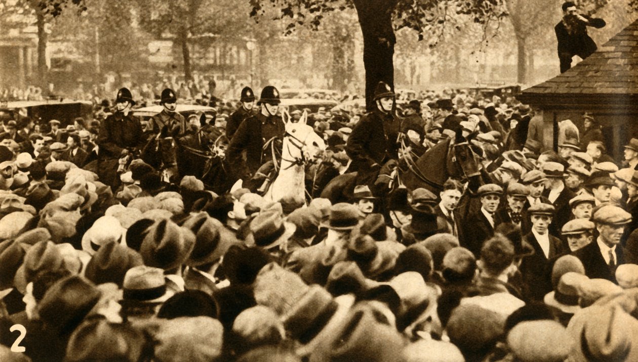 Ratsupoliisit ja marssijat, Means Test -protestit, Hyde Park, Lontoo, 1932, 1933. tekijältä Unbekannt