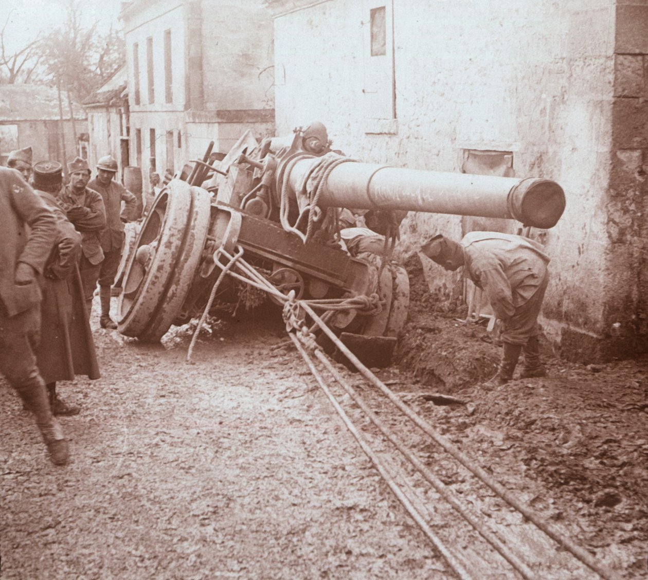 Liikkuva raskas tykistö, Genicourt, Pohjois-Ranska, c1914-c1918 tekijältä Unbekannt