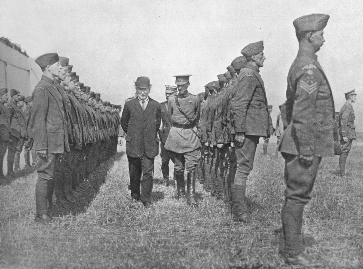 Mr. Asquith tarkastamassa Royal Flying Corpsia, 1915 tekijältä Unbekannt