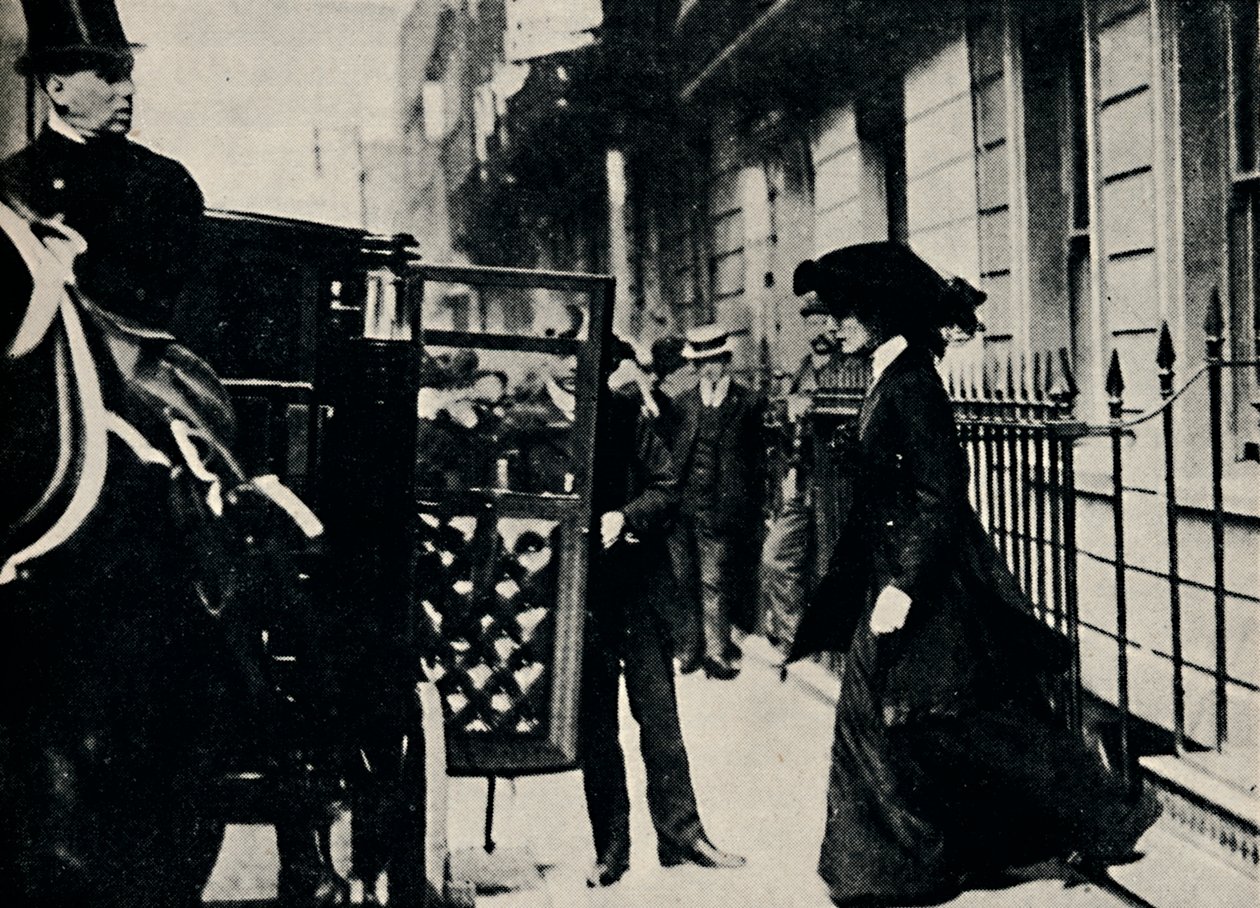 Mr. Churchill lähtee häämatkalle, 1908, 1945. tekijältä Unbekannt