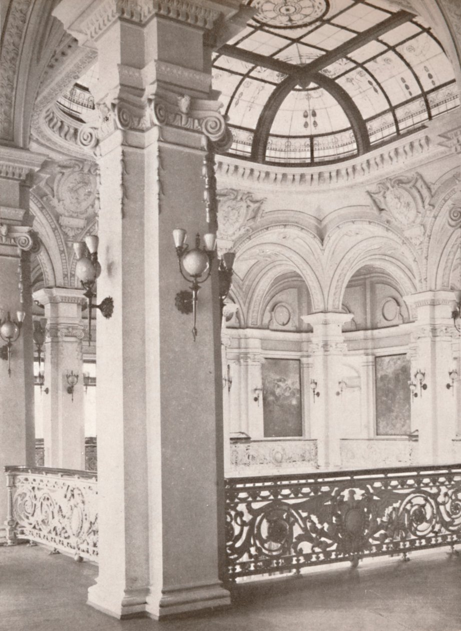 Kansalliskirjasto: gallerian nurkka, josta on näkymät yleiseen lukusaliin, 1914 tekijältä Unbekannt