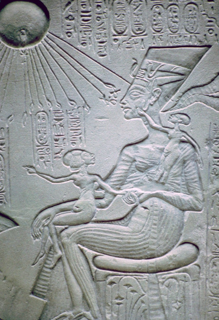 Nefertiti ja kaksi hänen tytärtään tekijältä Unbekannt