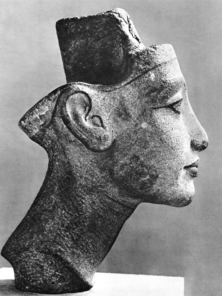 Nefertiti, faarao Akhenatenin kuningatar ja vaimo, muinainen egyptiläinen, 1300-luvulla eaa. tekijältä Unbekannt