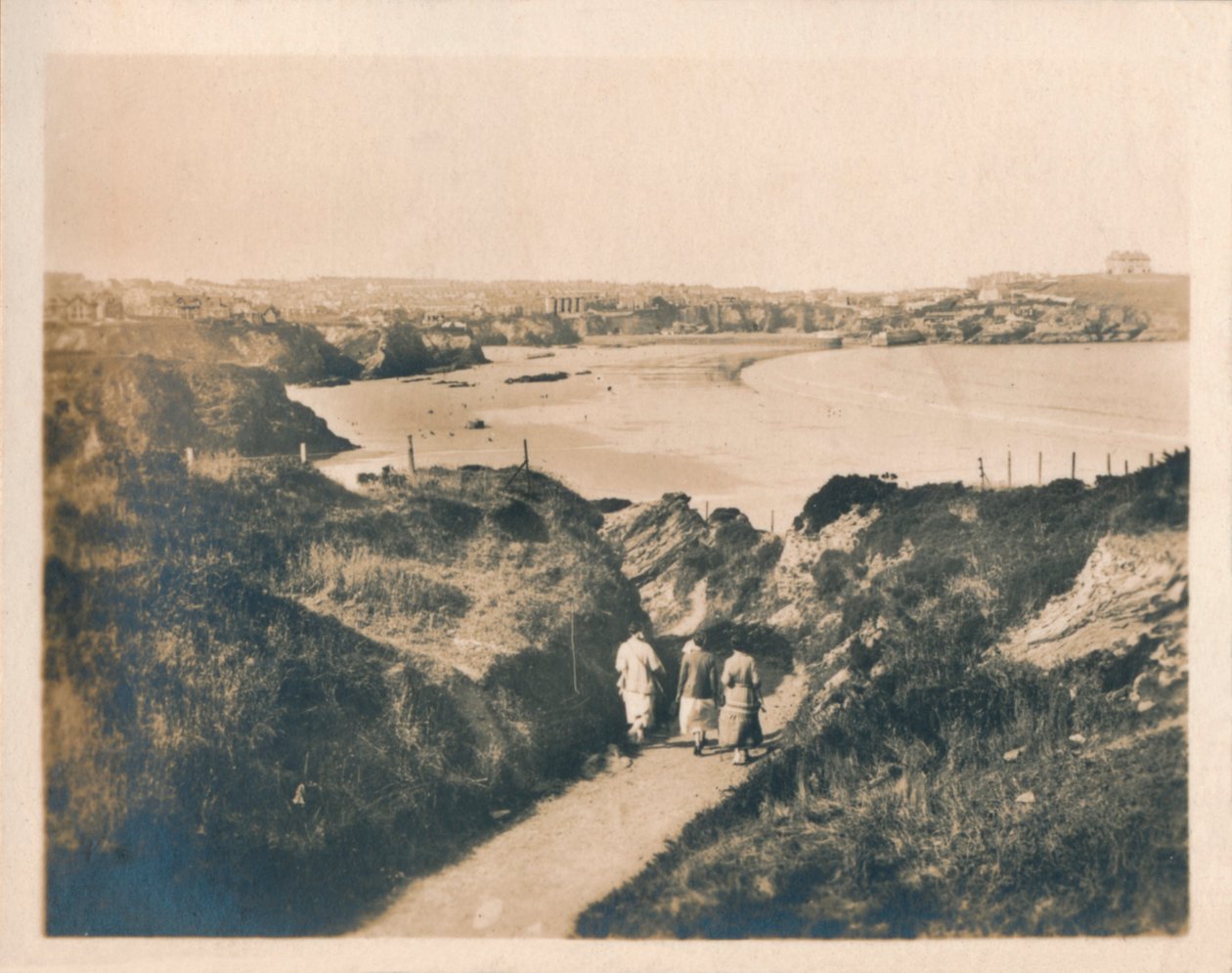 Newquay Cliff Path Tolcarne Beachille, 1927 tekijältä Unbekannt