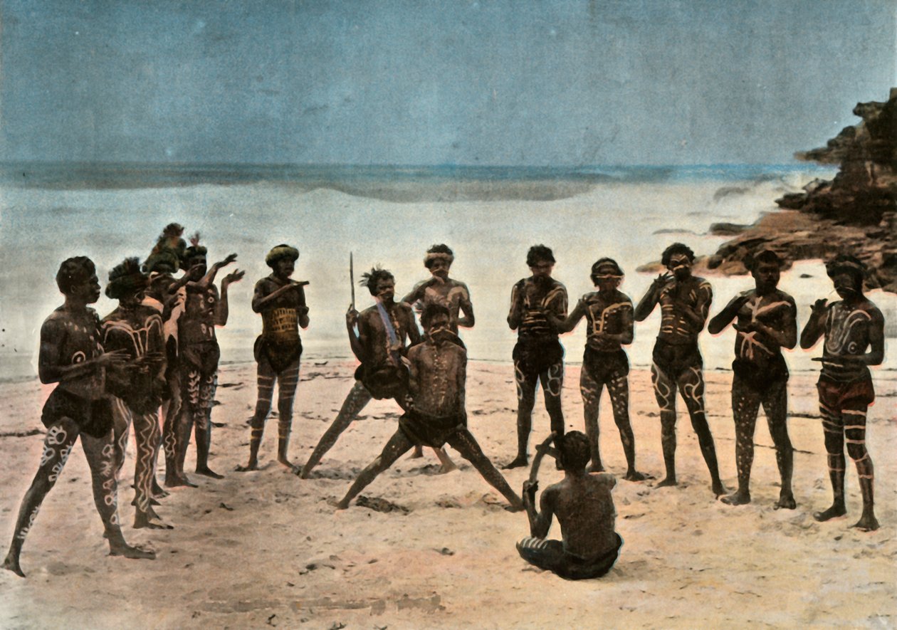 Uusi-Guinea. Papualaisten Barioles-tanssi, Papua-Uusi-Guinea. Papuan heimotanssi, 1900. tekijältä Unbekannt