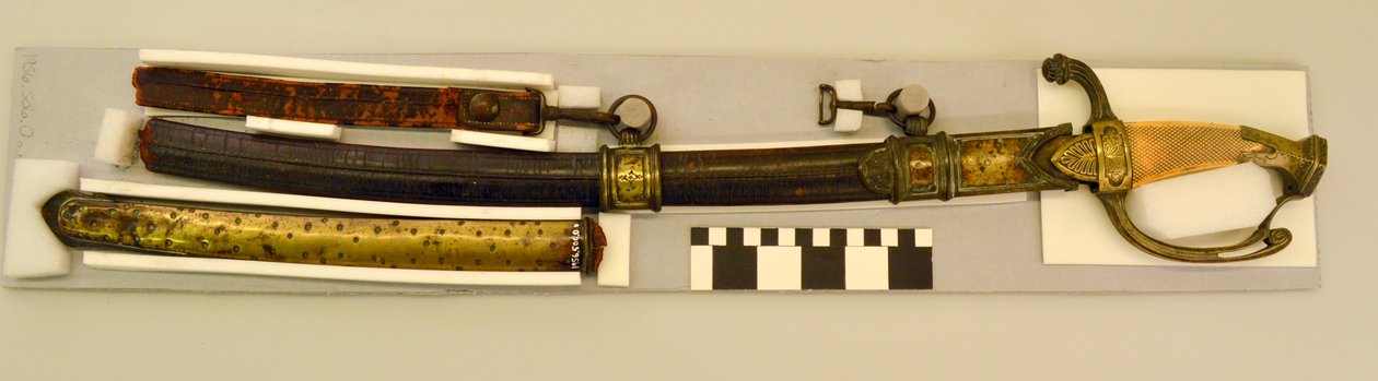 William L. Clay Hickmanille kuulunut, mahdollisesti ranskalaista alkuperää oleva upseerimiekka ja -tuppea, jota käytettiin vuoden 1812 sodassa. tekijältä Unbekannt