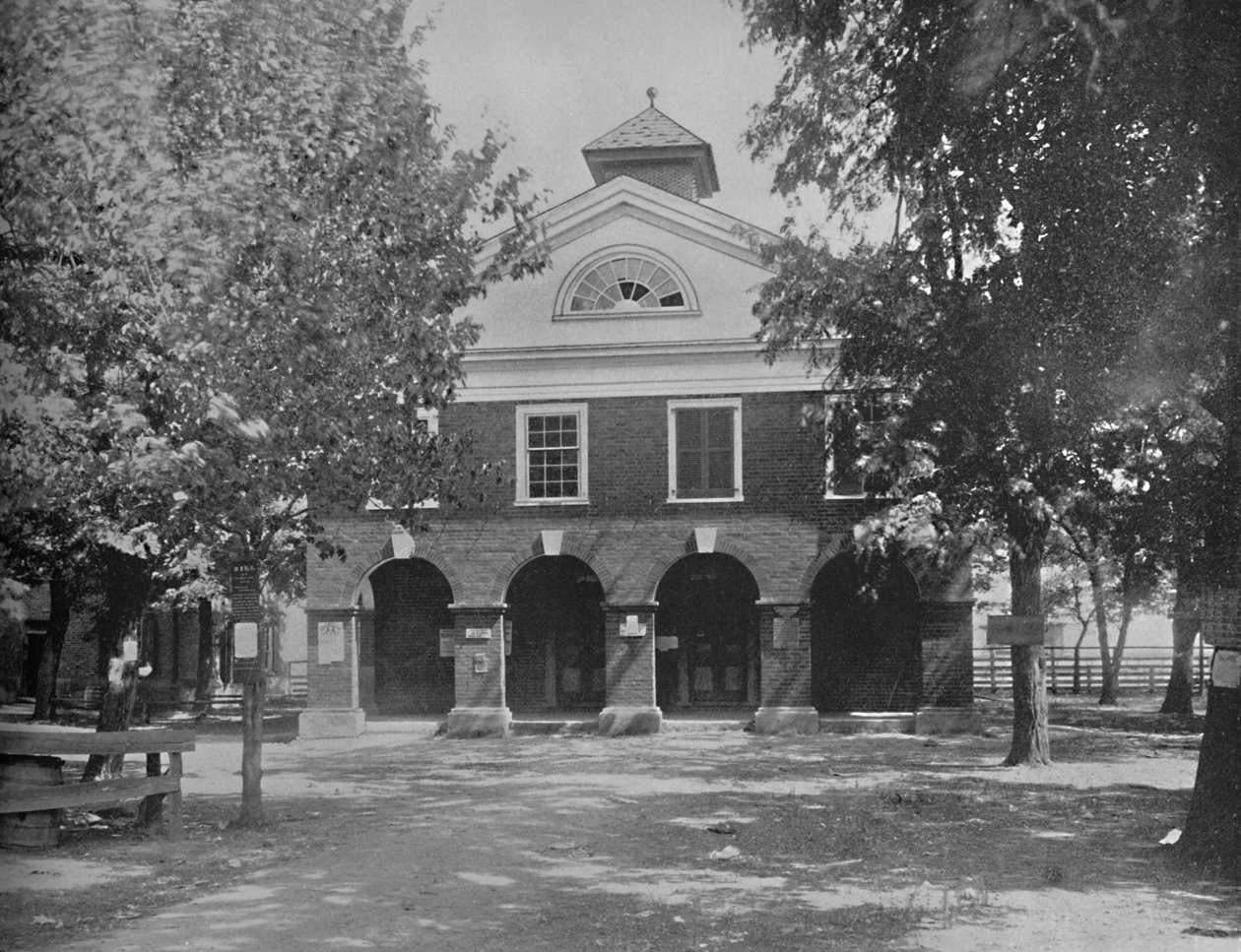 Old Court House, Bowling Green, Virginia, 1897. tekijältä Unbekannt