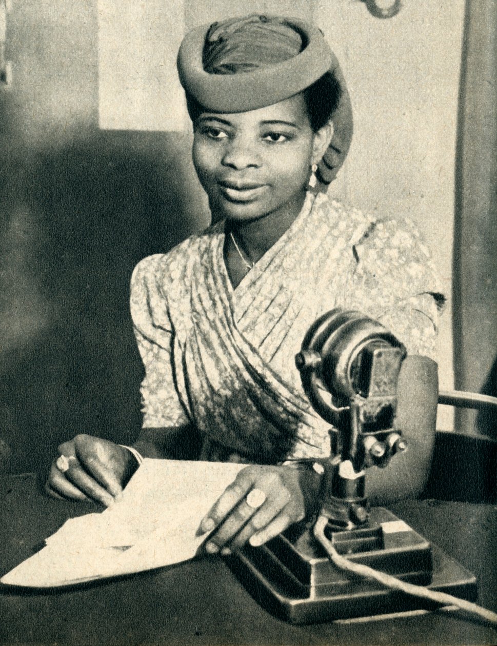Omoba Adenrele Ademola, Alaken tytär Abeokutasta Nigeriasta, soittaa Länsi-Afrikkaan, 1942. tekijältä Unbekannt