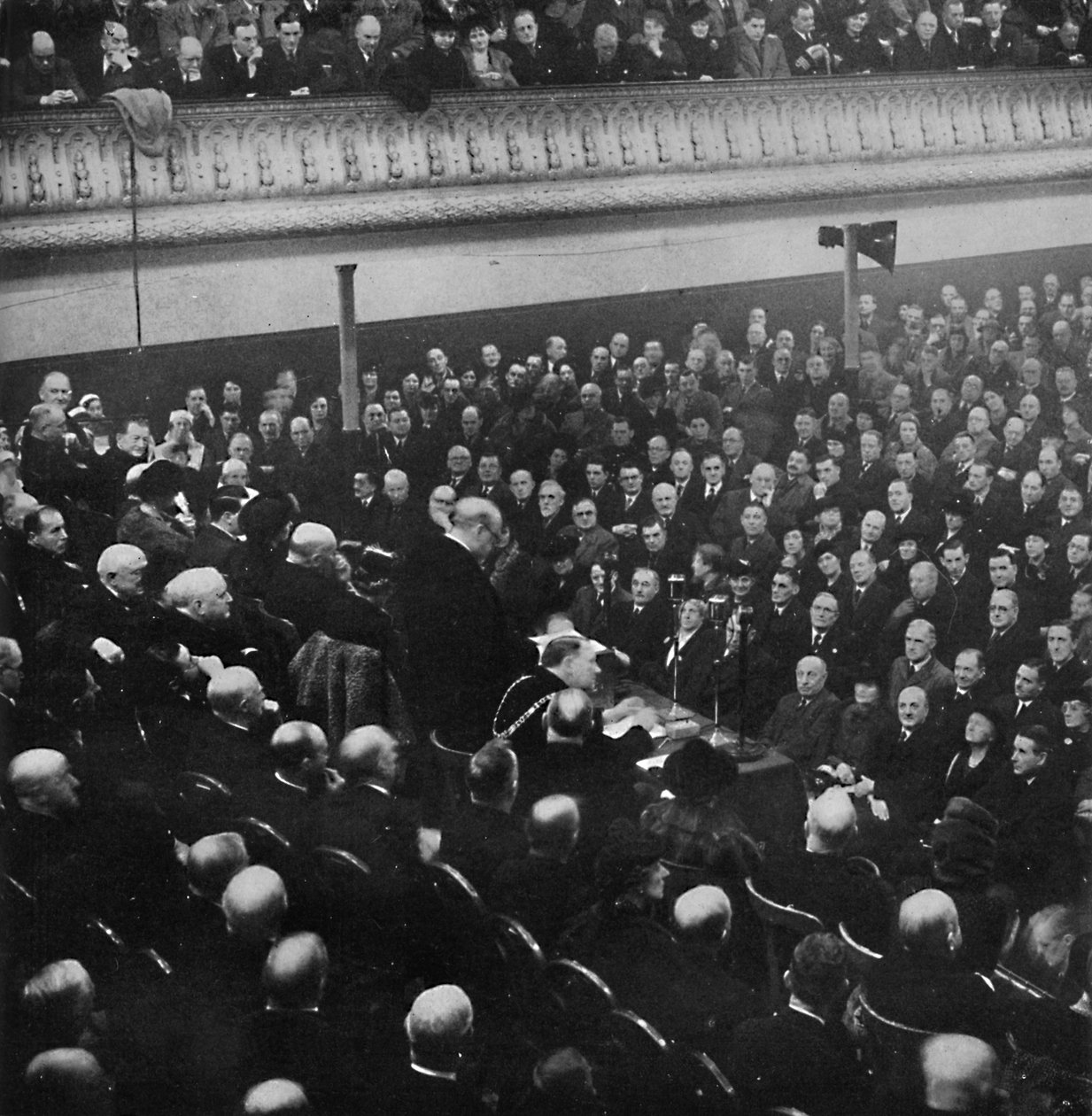 27. tammikuuta herra Churchill puhui yleisölle Free Trade Hallissa Manchesterissa, 1913, 1945 tekijältä Unbekannt