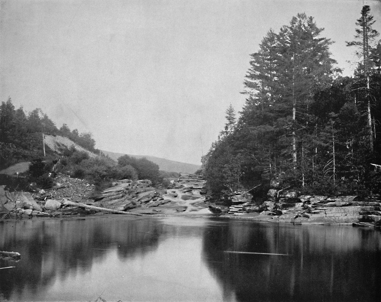 Ammonoosuc-joella, White Mountainsissa, New Hampshiressa, vuodelta 1897. tekijältä Unbekannt