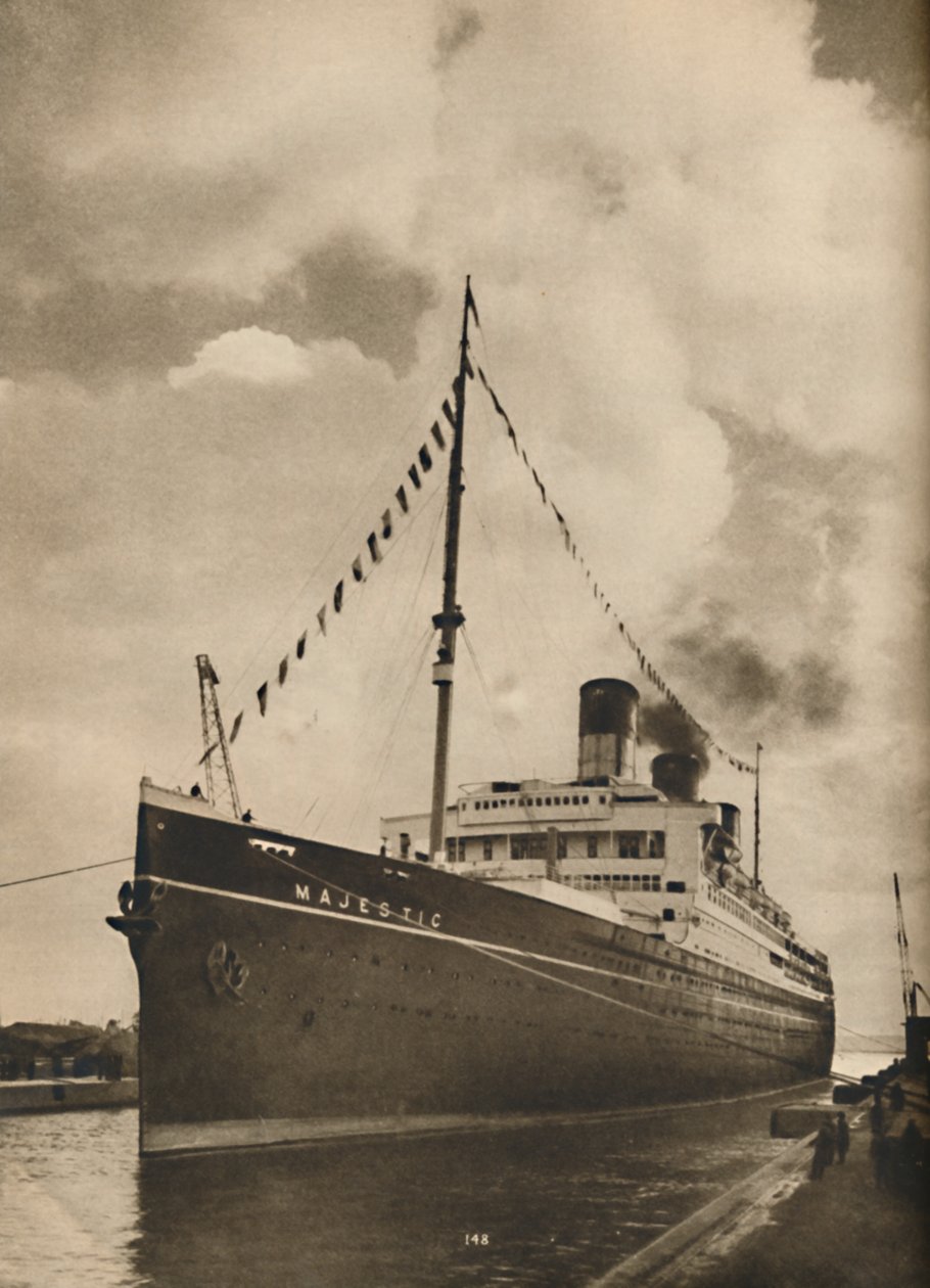 Yksi suurimmista laivoista, Cunard White Star Linen omistama Majestic, 1936 tekijältä Unbekannt