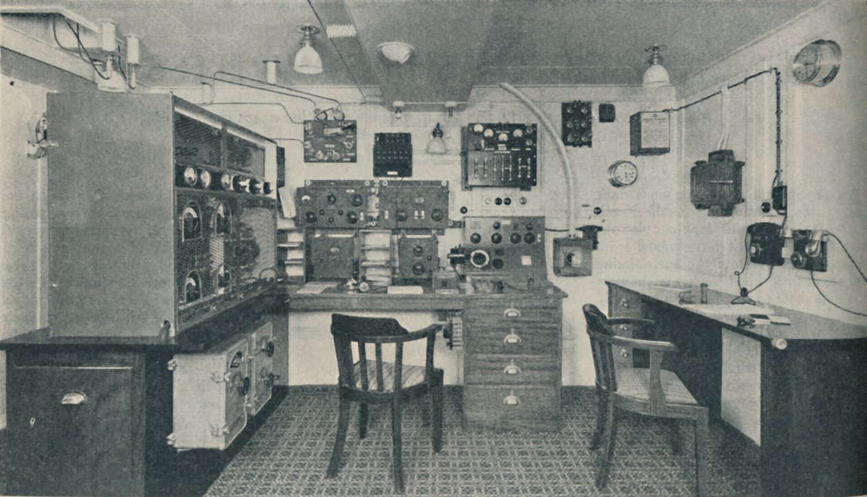Yksi langattomista hyteistä modernissa laivassa, 1936 tekijältä Unbekannt