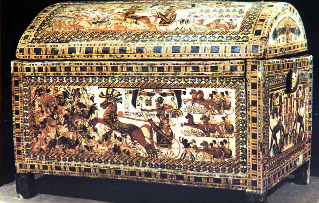 Maalattu ja upotekoristeinen arkku Tutankhamonin aarteesta, muinainen egyptiläinen, n. 1325 eaa. tekijältä Unbekannt