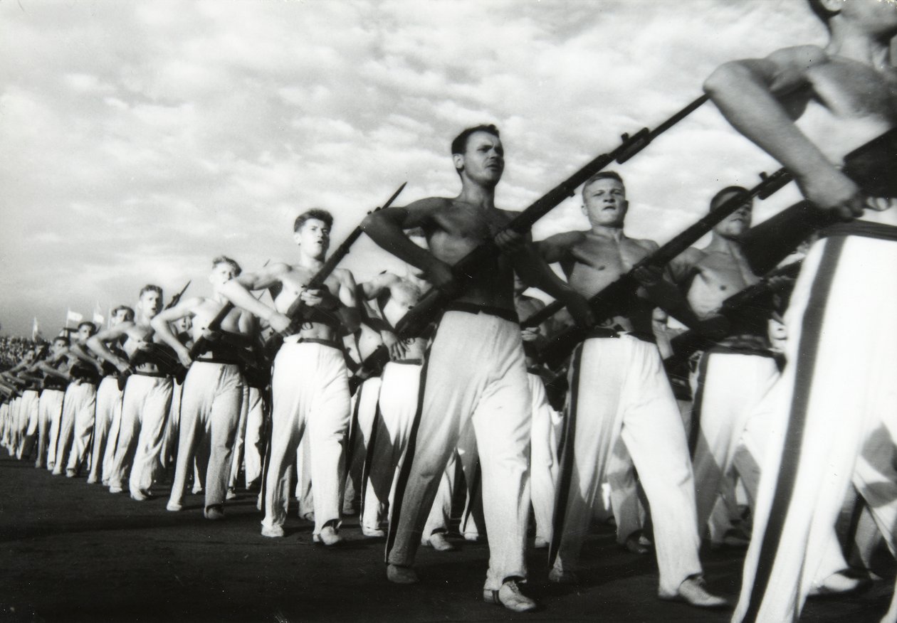 Nuorten kommunistien paraati, Moskova, Neuvostoliitto, 1930-luku tekijältä Unbekannt