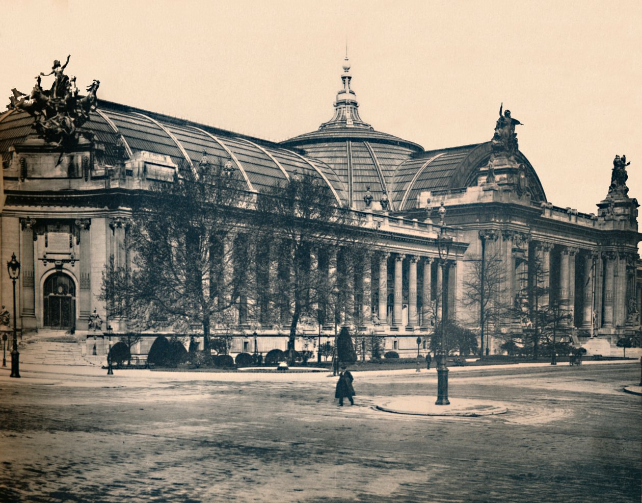 Pariisi. - Suuri palatsi. -LL, c1910. tekijältä Unbekannt