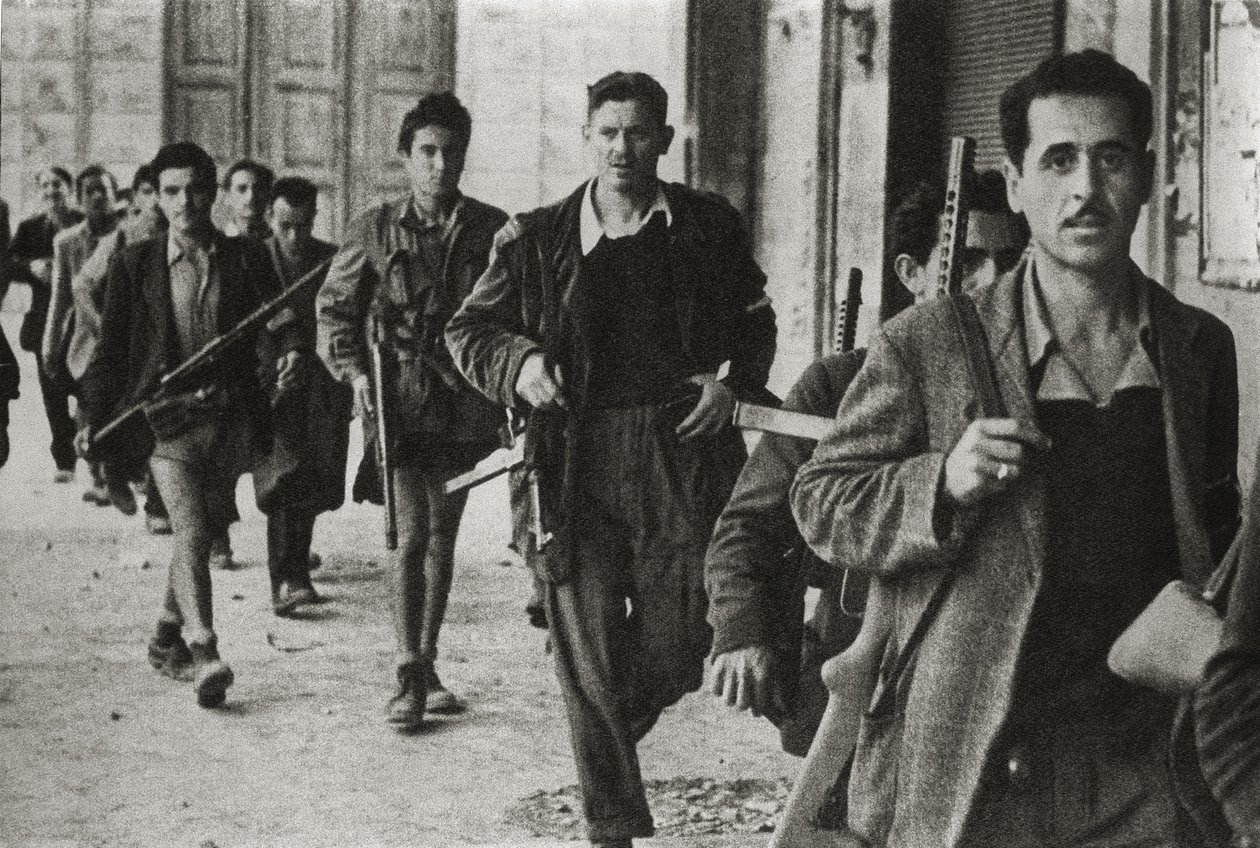 Partisaanit Cesenassa, Emilia Romagnassa, Italiassa, lokakuussa 1944 (b / e kuva) tekijältä Unbekannt