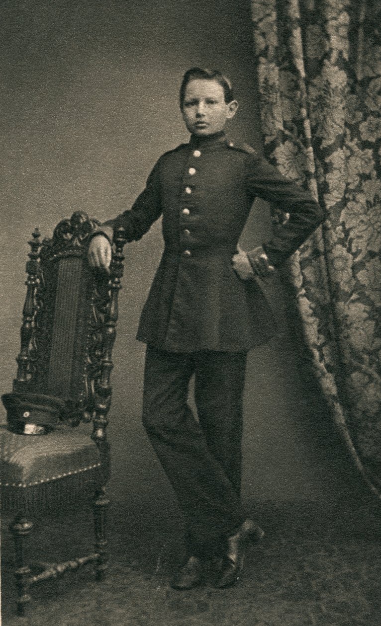 Paul von Hindenburg 1847-1934 kadettina Wahlstattissa, 1860- ja 1930-luvut tekijältä Unbekannt