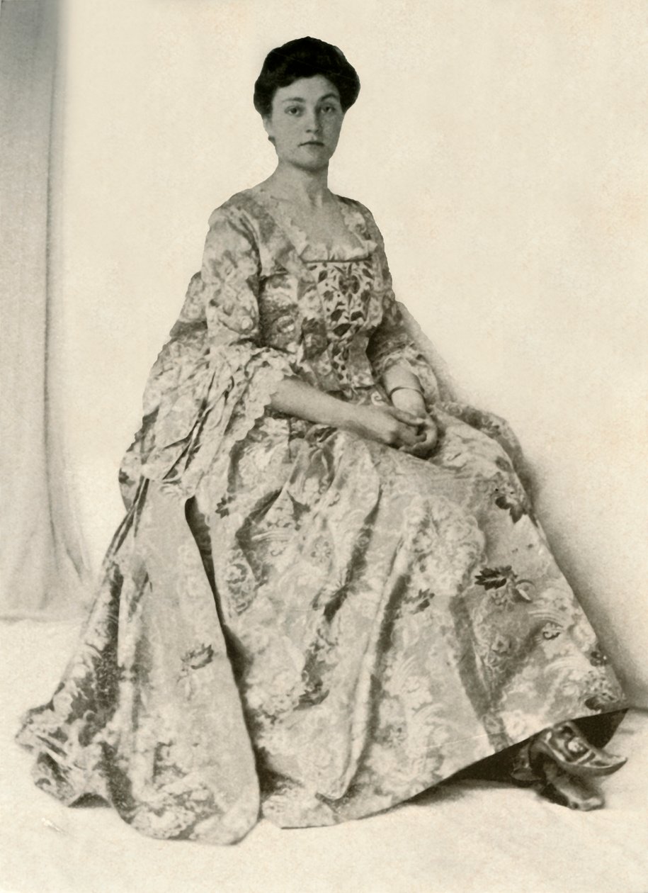 Valokuva kincob-brokaadista, jossa silkkikirjailtu Stomacher, c1750, 1937. tekijältä Unbekannt