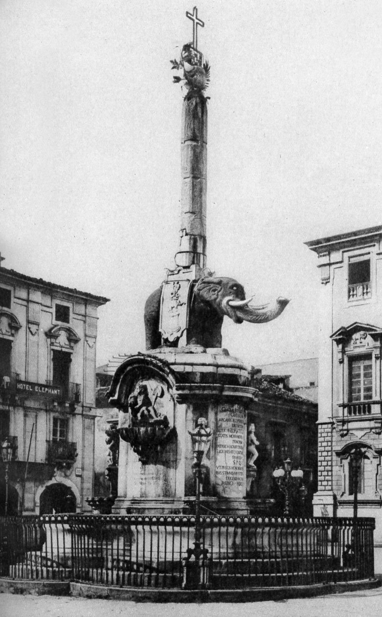 Piazza del Duomo Cathedral Square, Catania, Sisilia, Italia, c1923 tekijältä Unbekannt