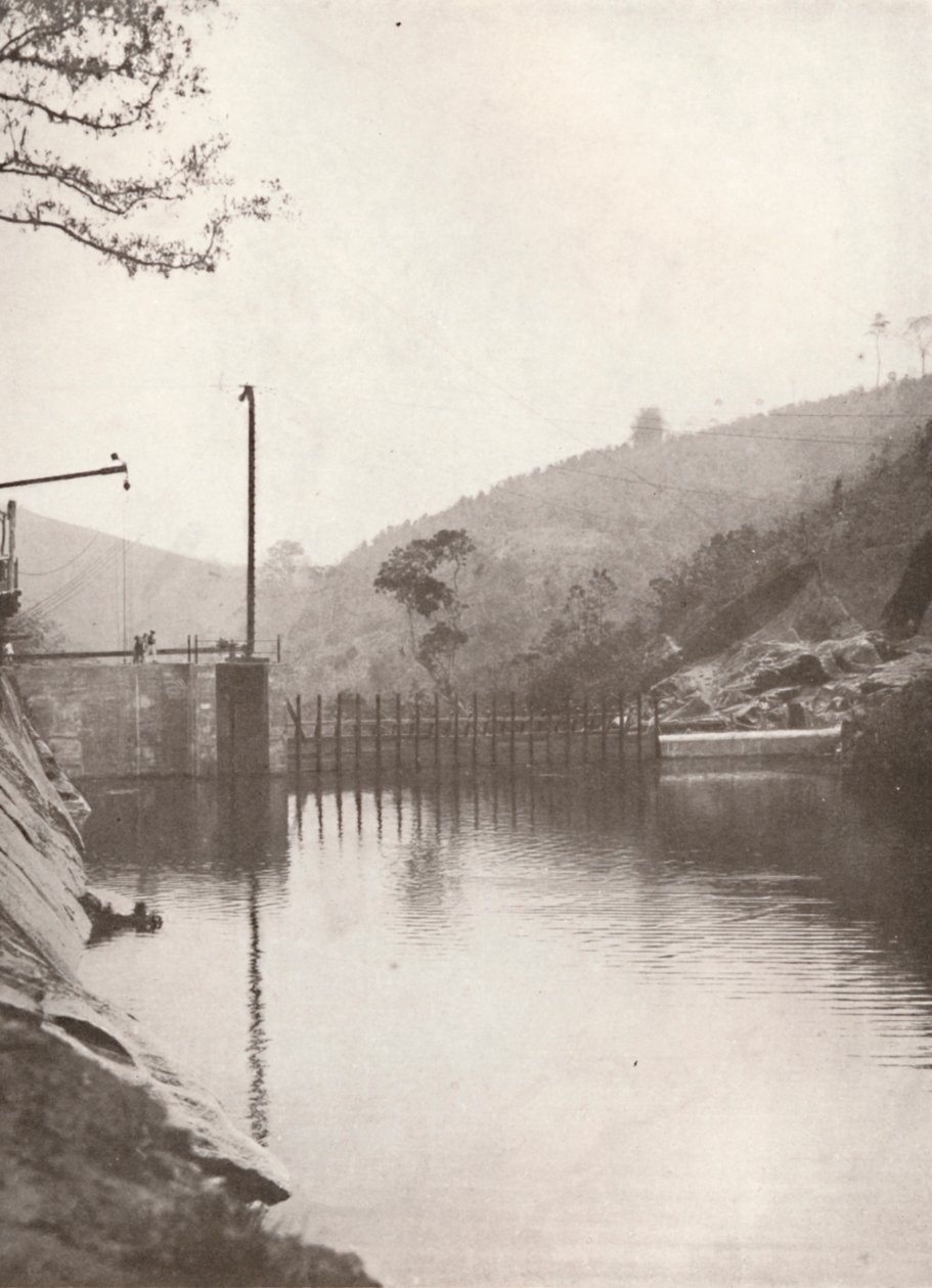 Pirahy Diversion Dam Rio Light and Power Worksin ylävirrasta, 1914 tekijältä Unbekannt