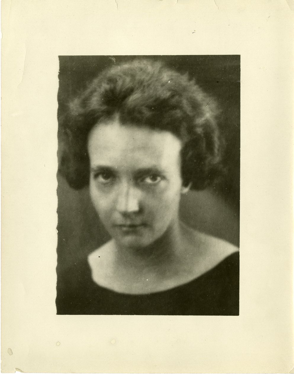 Irene Joliot-Curien muotokuva 1897-1956 tekijältä Unbekannt