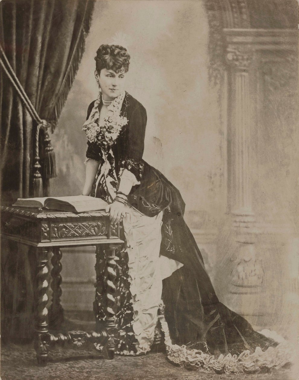 Marquise Marie Arconati Viscontin muotokuva, os Peyrat 1840-1923, 1870. tekijältä Unbekannt