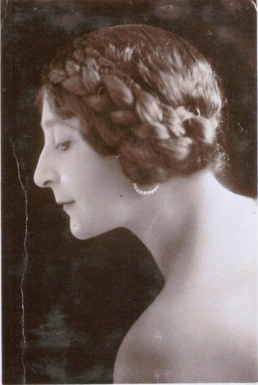 Prinsessa Olga Aleksandrovna Jurievskajan muotokuva 1873-1925, 1910-luku tekijältä Unbekannt