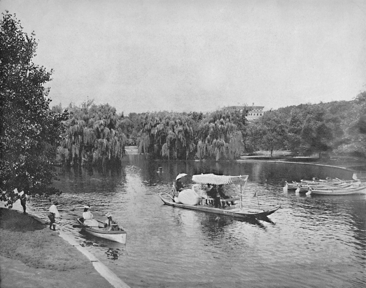 Public Garden and Lake, Boston, 1897. tekijältä Unbekannt