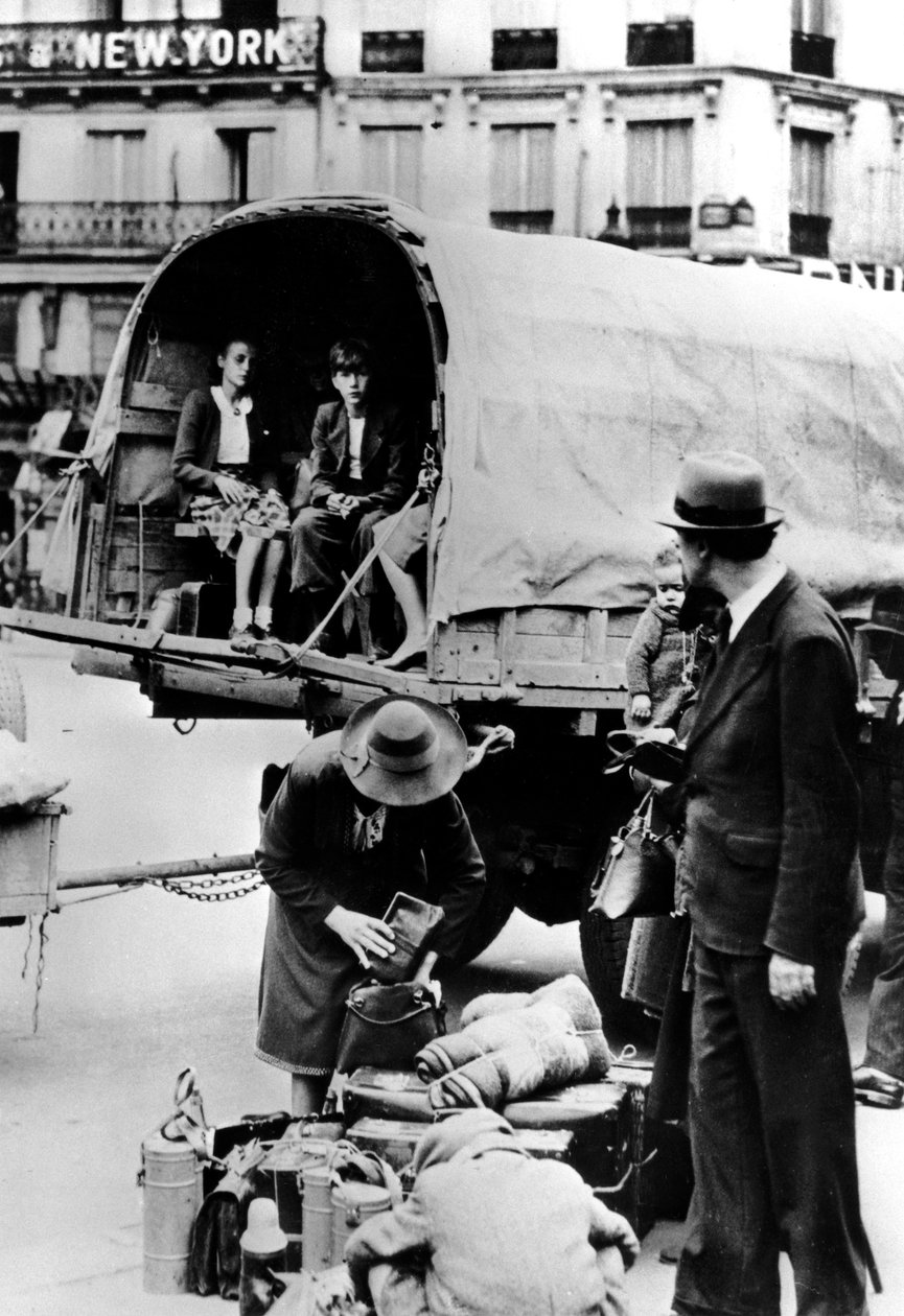 Pakolaiset palaavat kotiin, Pariisi, heinäkuu 1940 tekijältä Unbekannt
