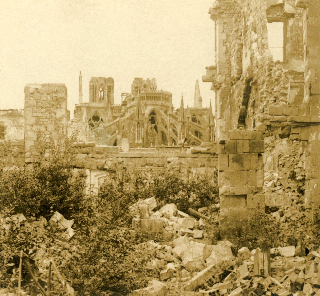 Reimsin katedraali, Reims, Pohjois-Ranska, c1914-c1918 tekijältä Unbekannt