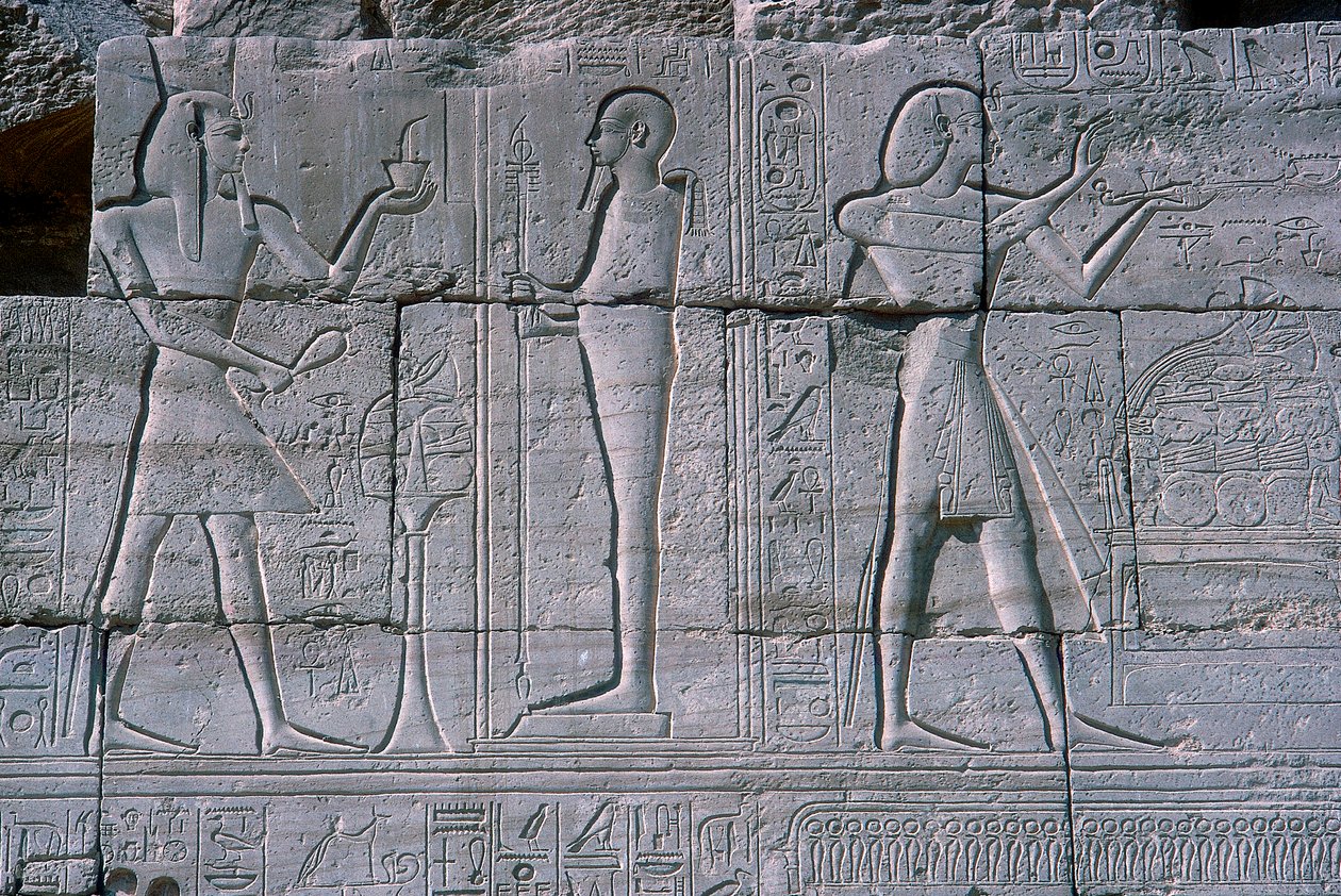 Reliefi Ramses II:sta ennen Ptahia, Ramesseum, Ramses II:n temppeli, Luxor, Egypti, n. 1250 eaa. tekijältä Unbekannt
