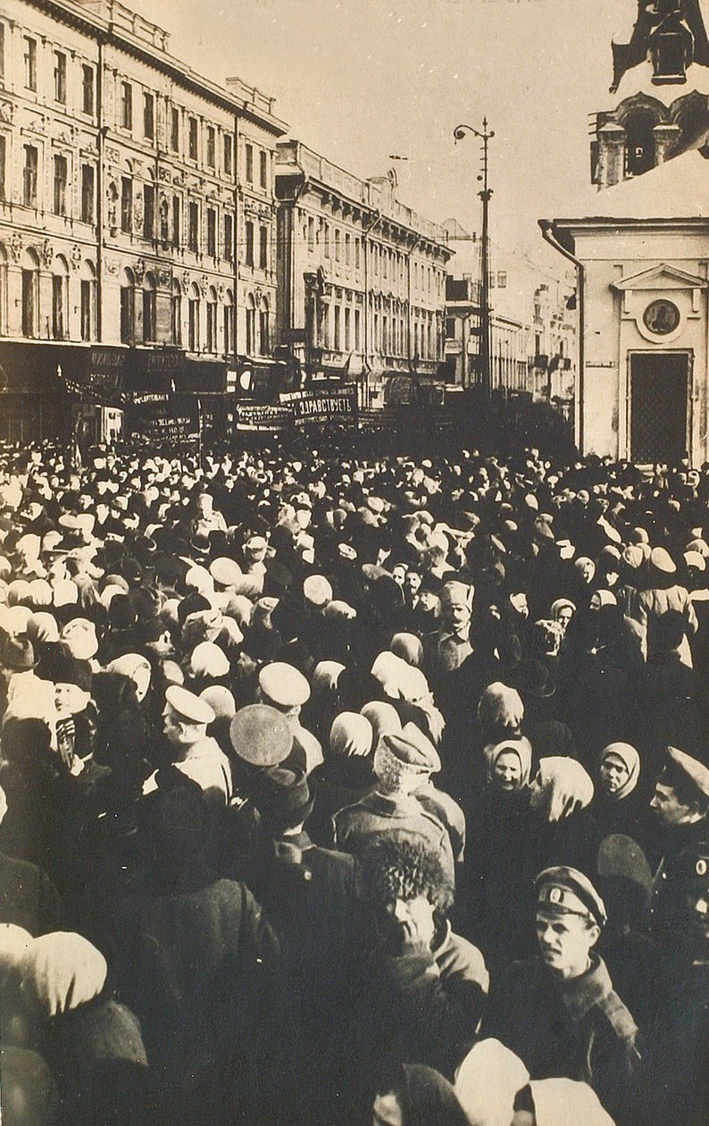 Vallankumoukselliset väkijoukot Tverskajassa, Moskova, Venäjä, c1905-c1917 tekijältä Unbekannt