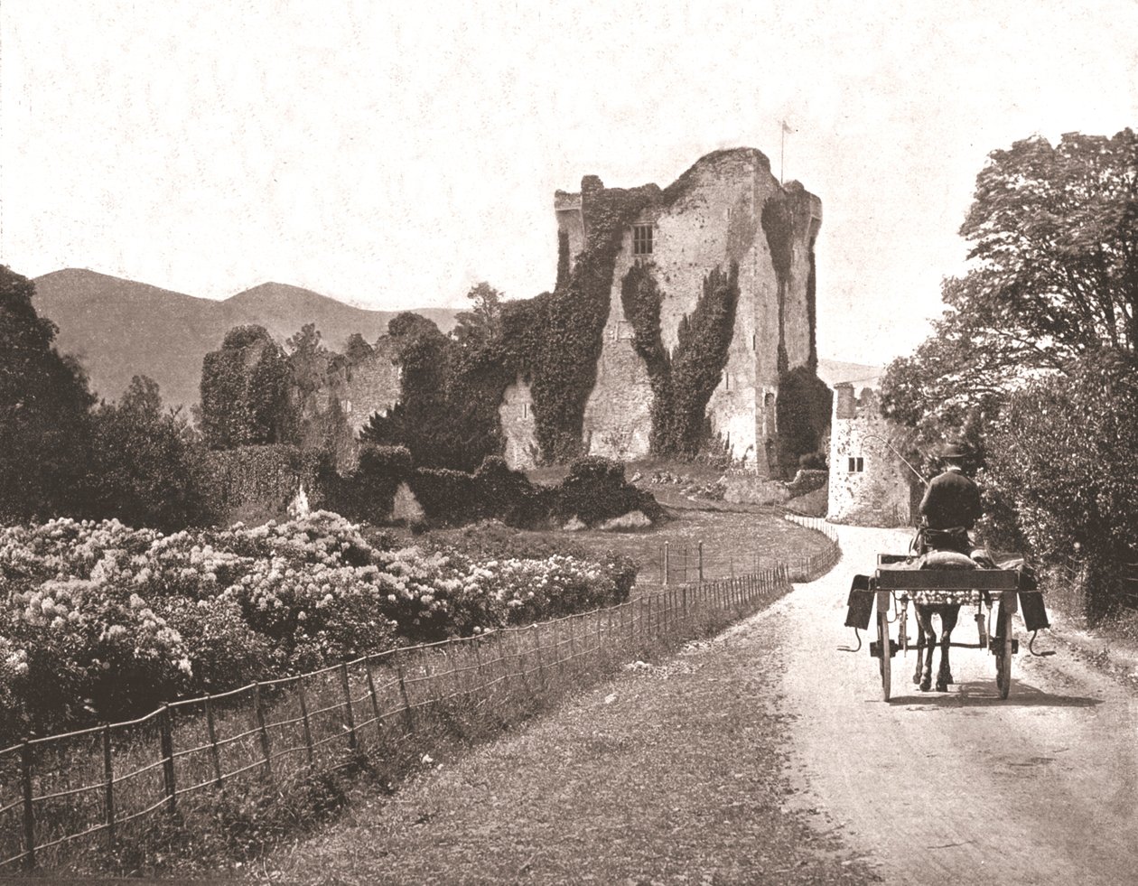 Ross Castle, Isle of Ross, County Kerry, Irlanti, 1894. tekijältä Unbekannt