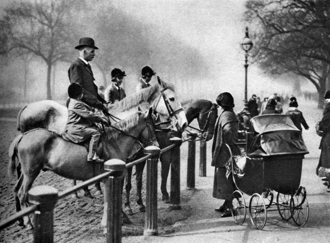 Rotten Row, Hyde Park, Lontoo, 1926-1927 tekijältä Unbekannt