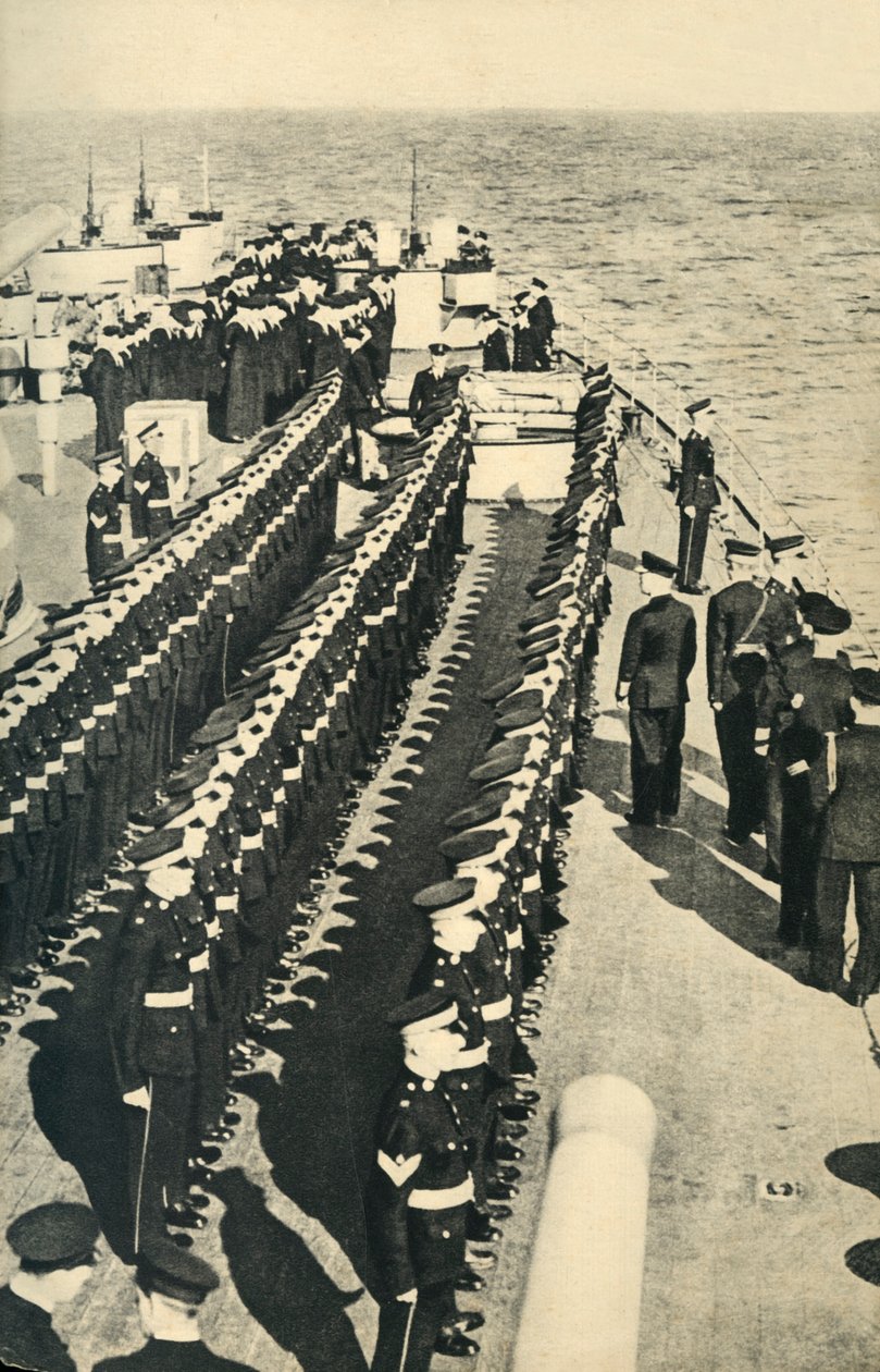 Kuninkaalliset merijalkaväet asettuivat paraatiin laivalla, toinen maailmansota, c1939-c1943 1944. tekijältä Unbekannt
