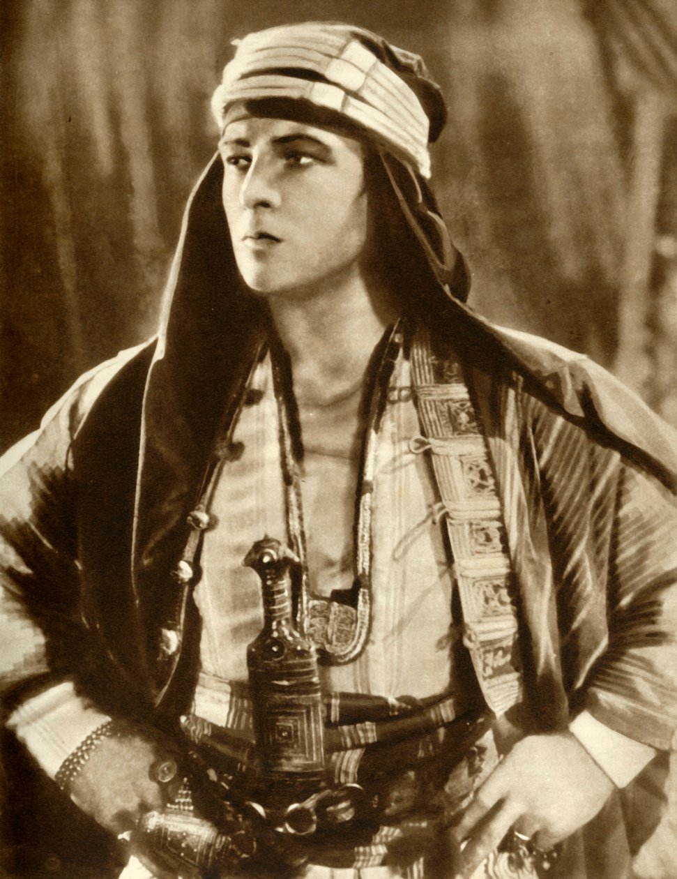 Rudolph Valentino elokuvassa The Sheik, 1921, 1935. tekijältä Unbekannt